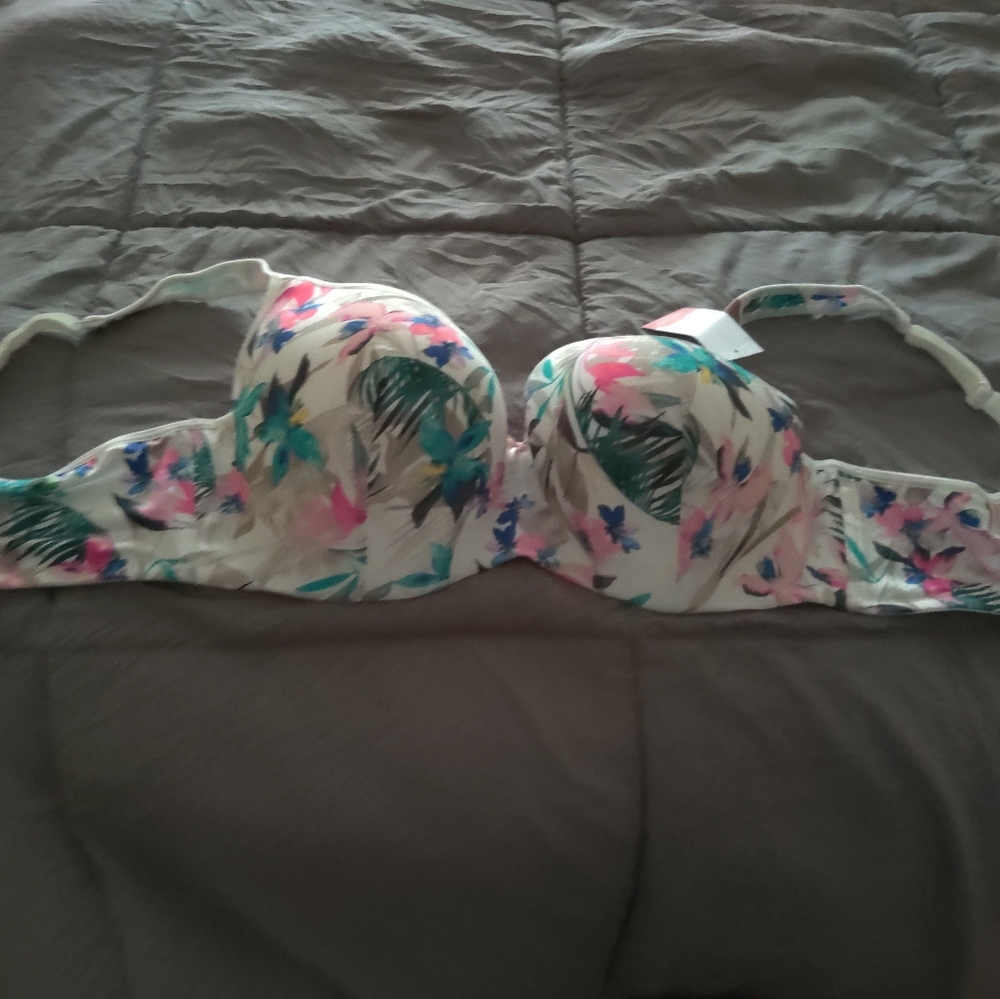 Cacique balconette bra